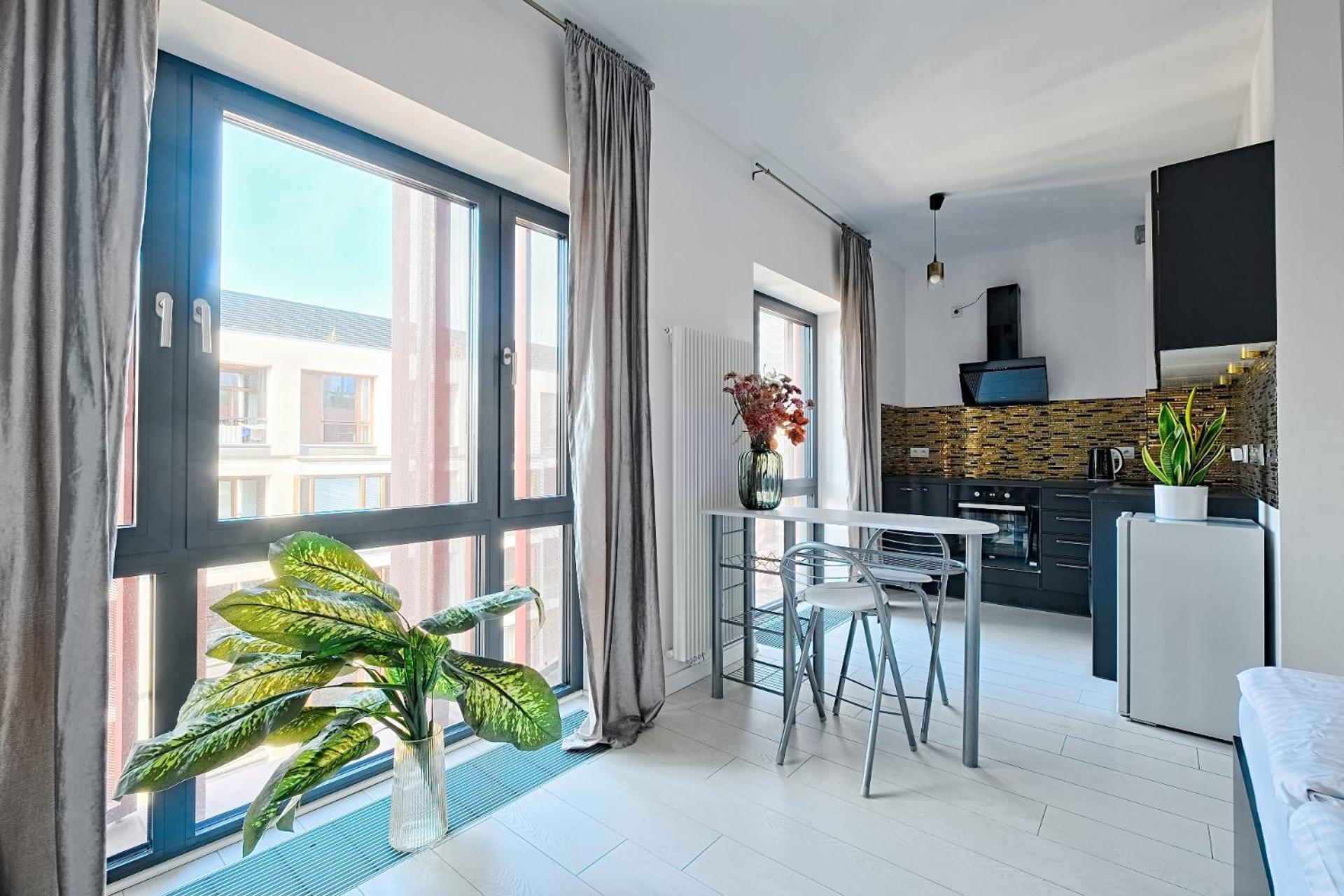 Urbannest_krochmalna Apartment *